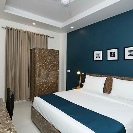 Hotel Galaxy Inn Γκουργκάον Εξωτερικό φωτογραφία