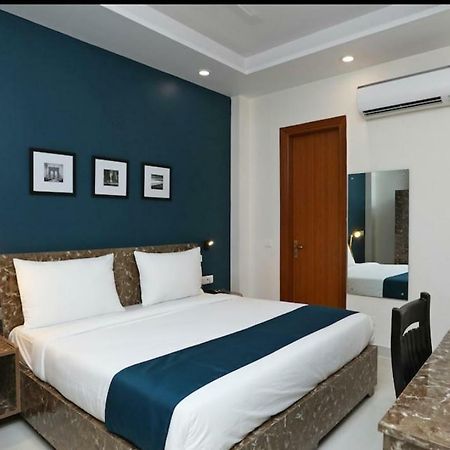 Hotel Galaxy Inn Γκουργκάον Εξωτερικό φωτογραφία