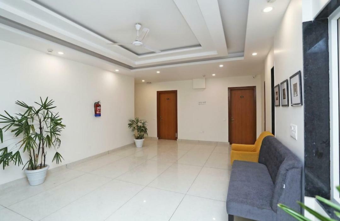 Hotel Galaxy Inn Γκουργκάον Εξωτερικό φωτογραφία