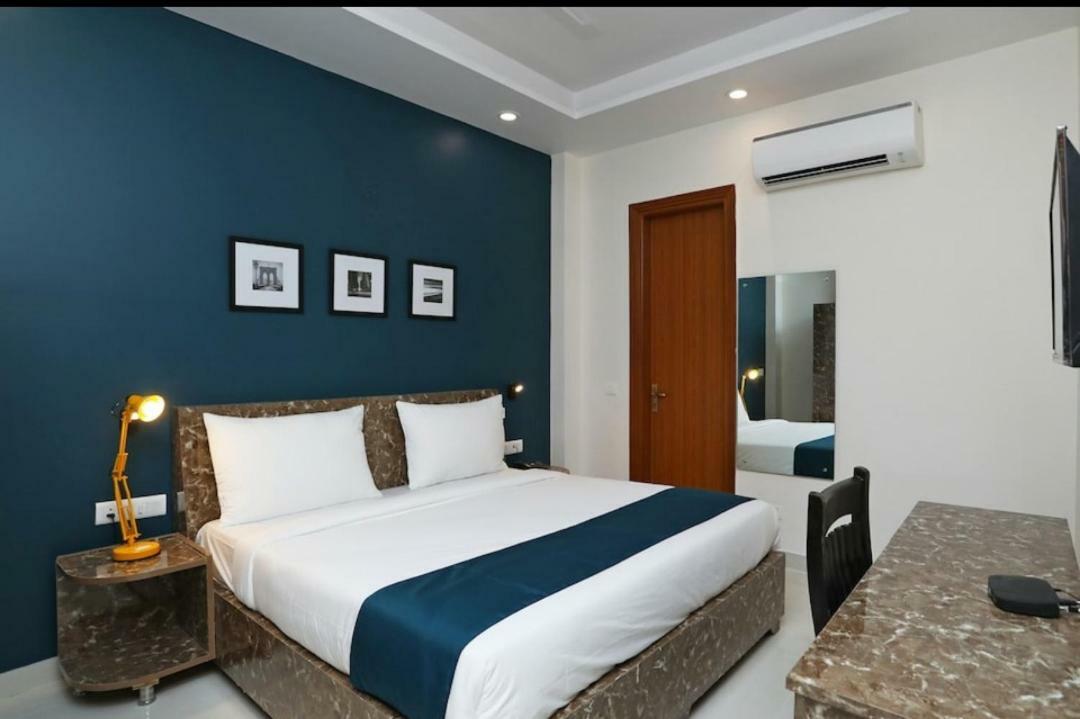 Hotel Galaxy Inn Γκουργκάον Εξωτερικό φωτογραφία